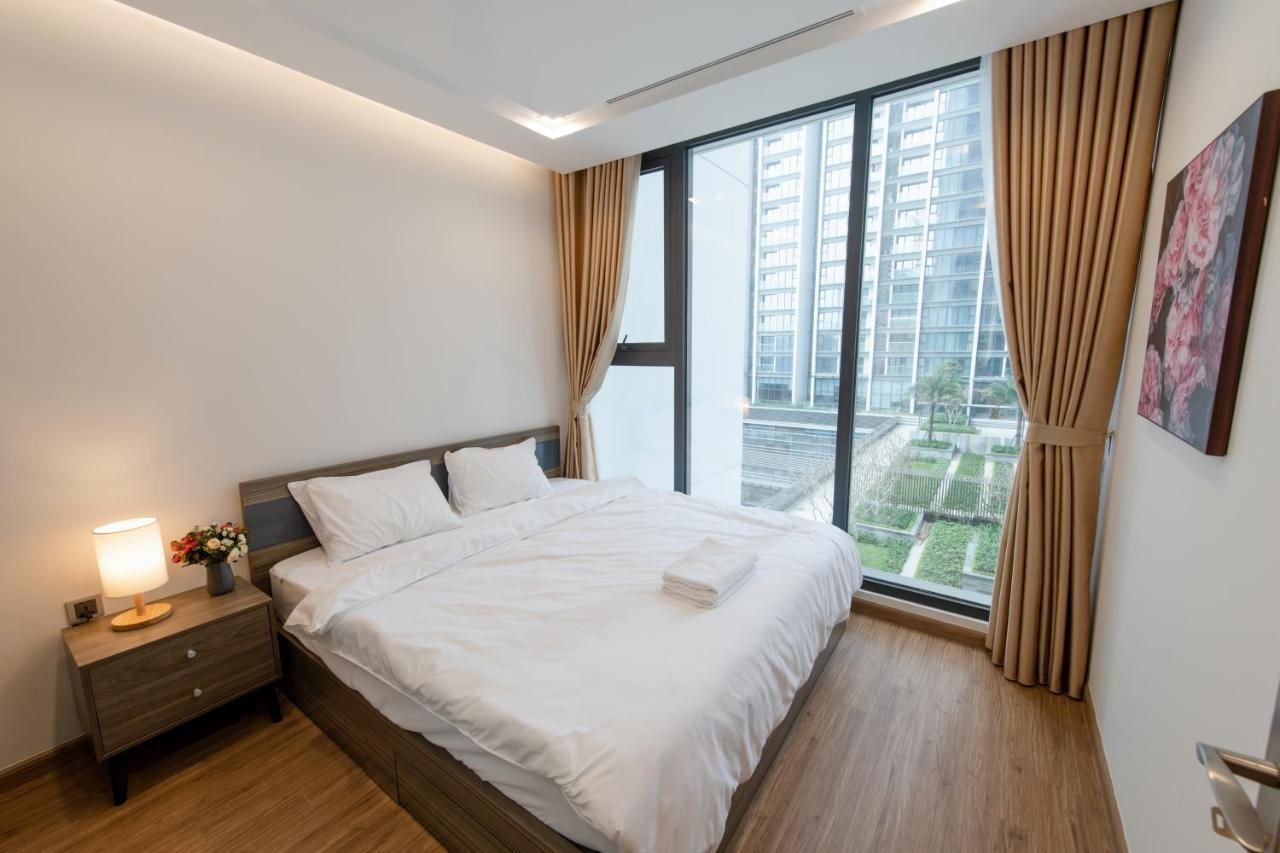 Hi-Home Suites - Vinhomes Metropolis Ханой Экстерьер фото