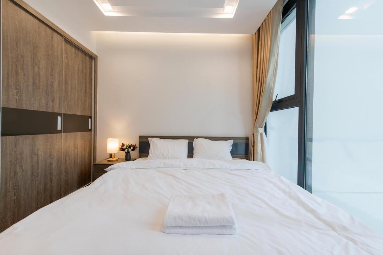 Hi-Home Suites - Vinhomes Metropolis Ханой Экстерьер фото