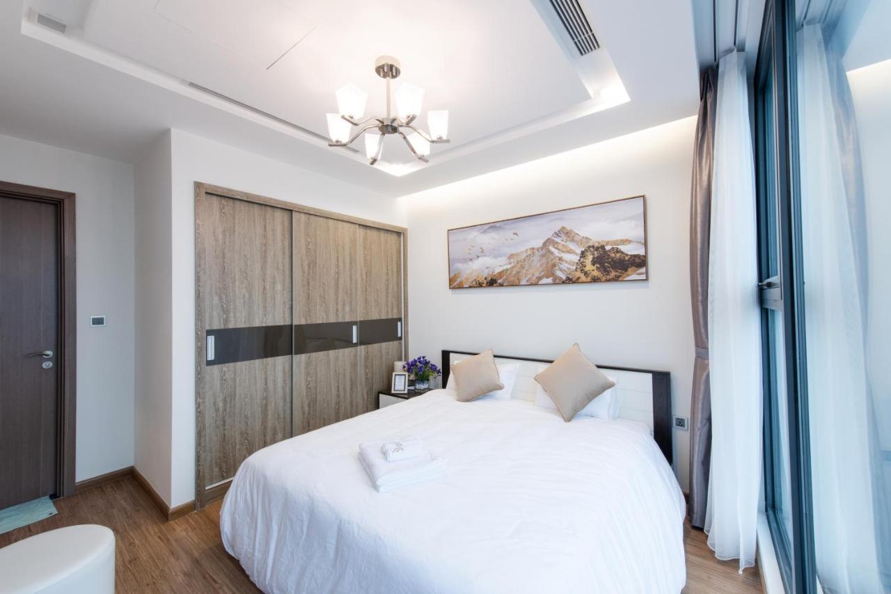 Hi-Home Suites - Vinhomes Metropolis Ханой Экстерьер фото