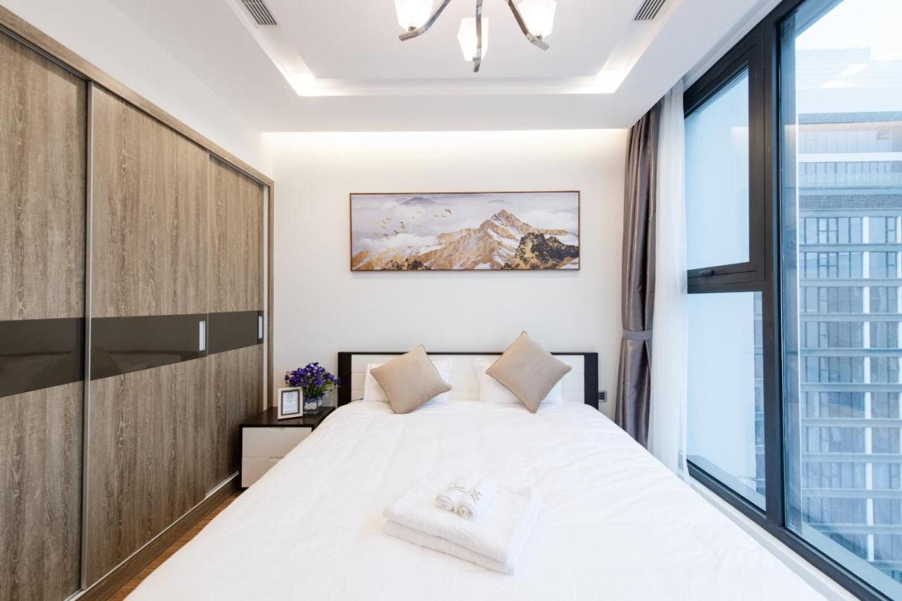 Hi-Home Suites - Vinhomes Metropolis Ханой Экстерьер фото